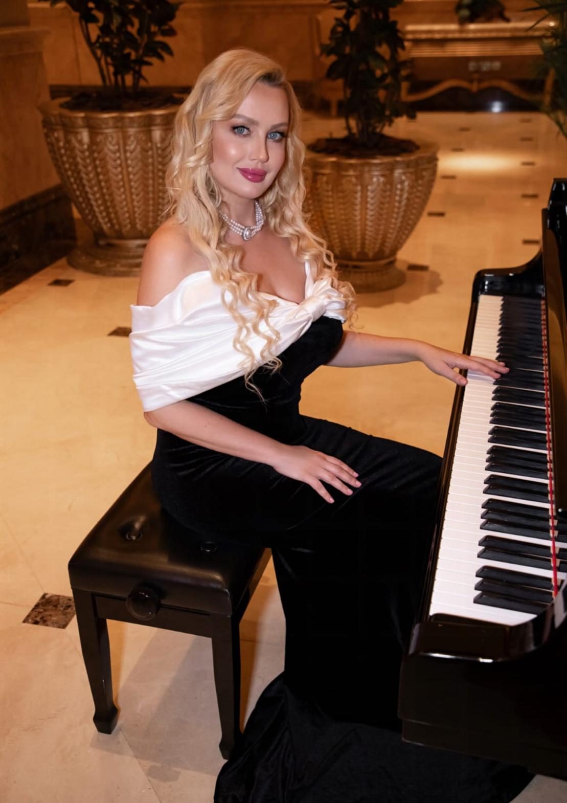 Dr. Lang Emirates &Svitlana Chumak